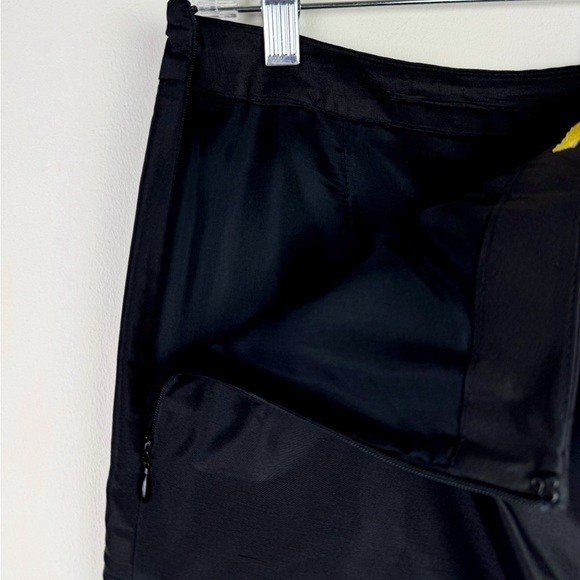 Flores & Flores Black Silk Crop Pants - Picture 7 of 8